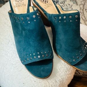 Vince Camuto suede shoes 10w